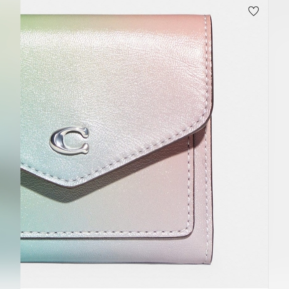 New 🎀 Coach Wyn Small Wallet With Ombre Gold/Pale Pistachio Multi - Picture 2 of 5
